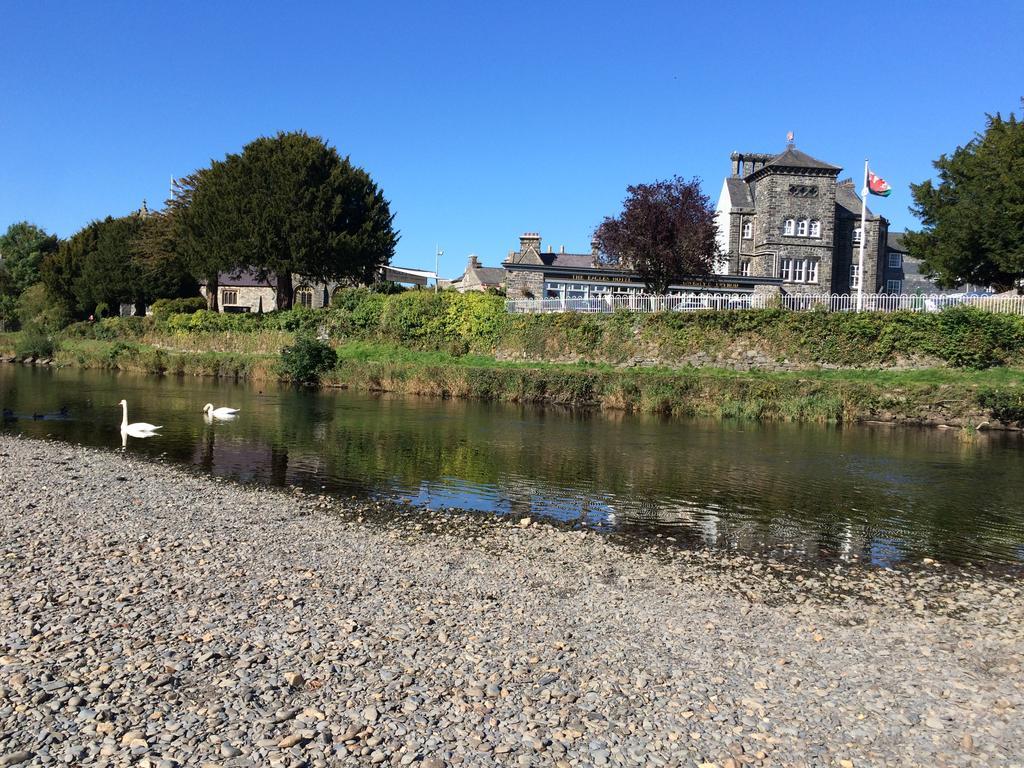 The Eagles Hotel Llanrwst